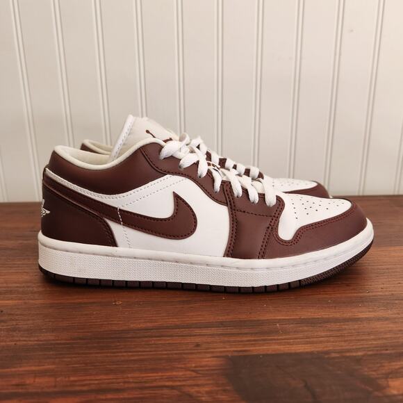 BRAND‎ NEW JORDAN 1 LOW MOCHA SIZE 7 - Picture 7 of 10